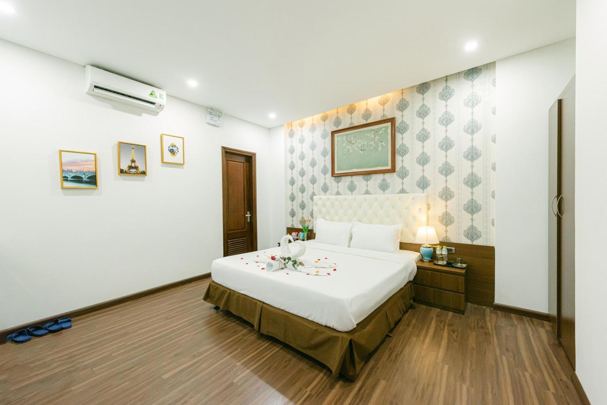 Отель New Century 3*