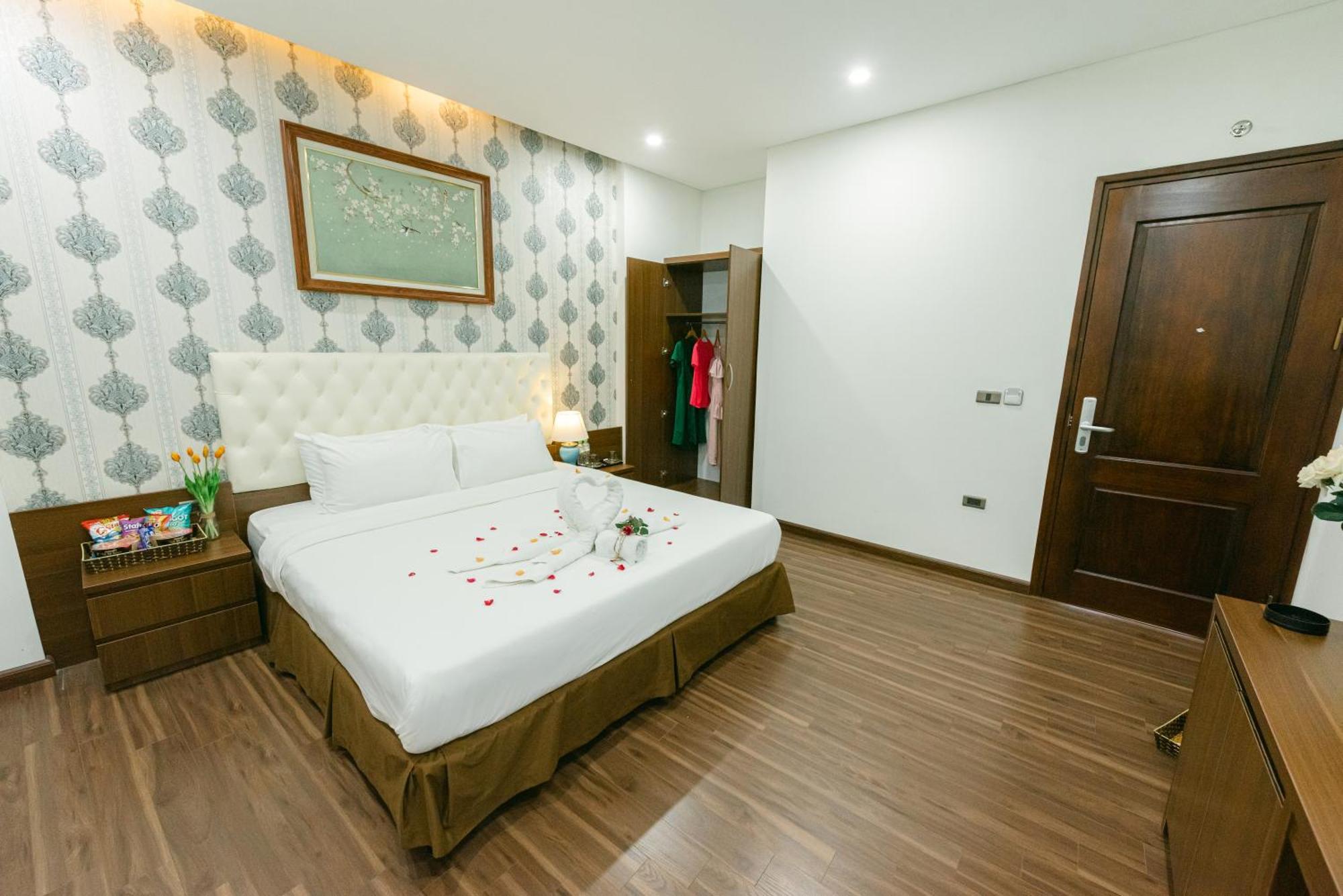 Отель New Century 3*